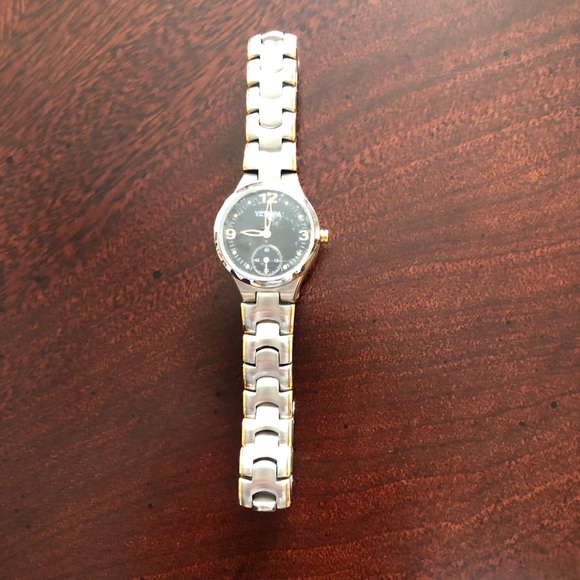 BNIB ladies Vetania watch - Picture 5 of 16